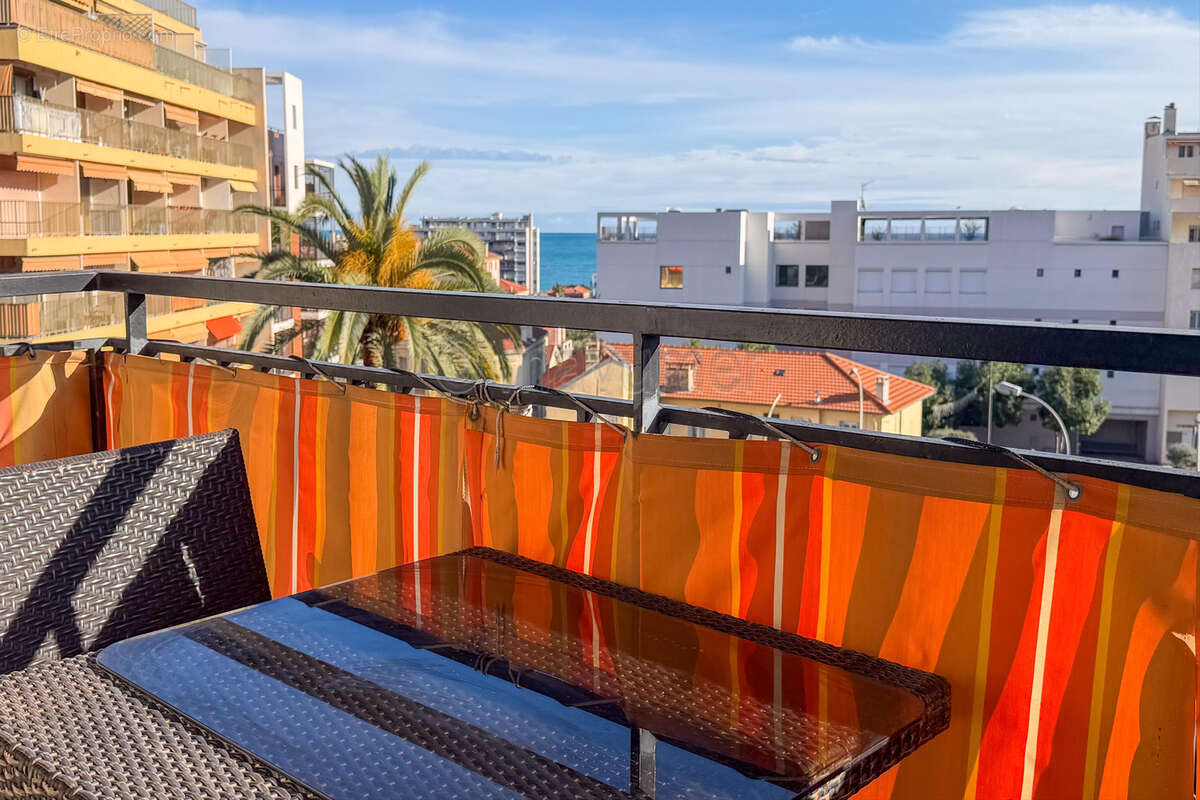 T2 avec terrasse vue mer + garage 06190 Roquebrune-Cap-Martin n°8 - Appartement à ROQUEBRUNE-CAP-MARTIN
