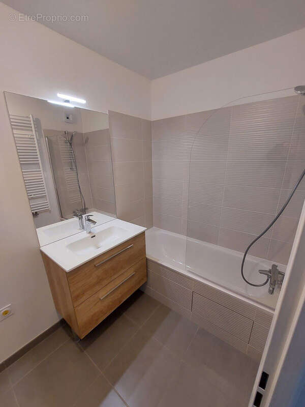 Appartement à HARDRICOURT