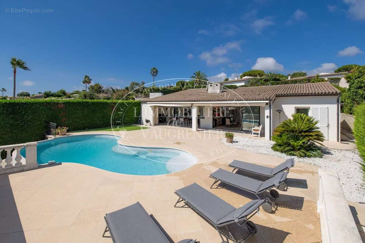 Vente hauts de vaugrenier villa 5 pièces 1 690 000.-€ - photo 13