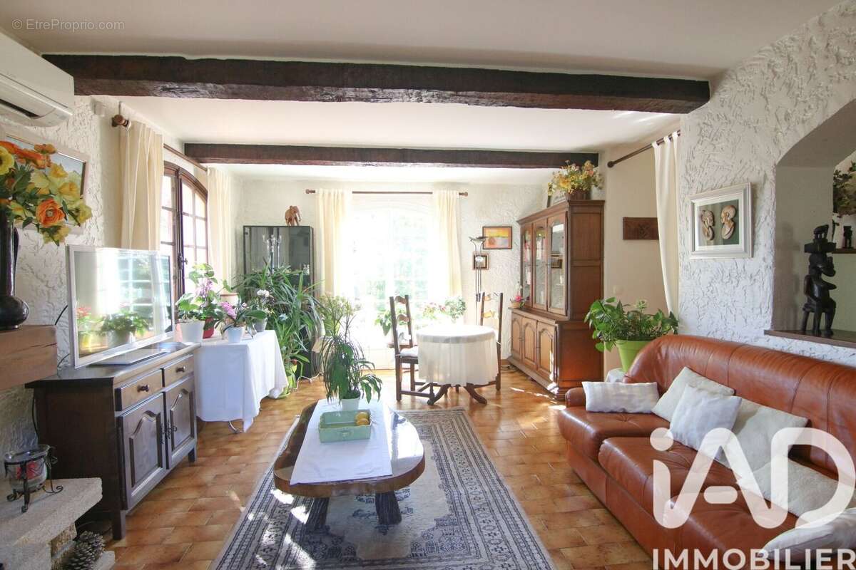 Photo 2 - Maison à MEOUNES-LES-MONTRIEUX