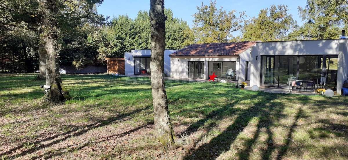 Maison à DREMIL-LAFAGE