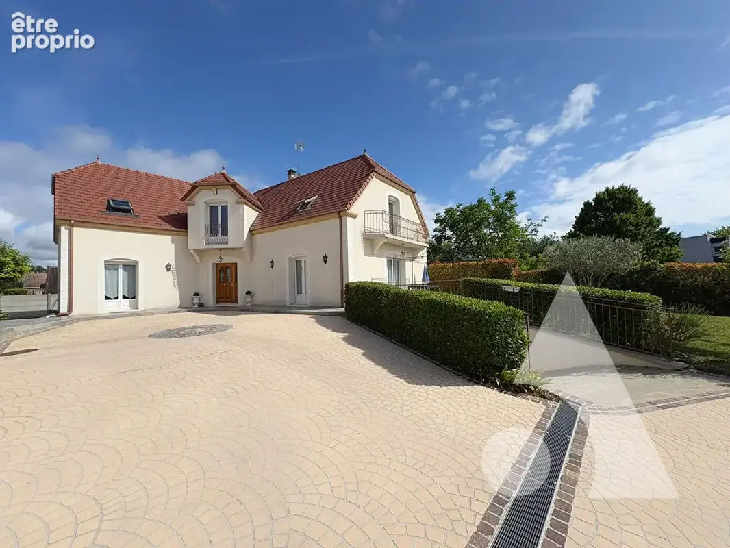 Maison Troyes 7 pièces - 230 m2 - Proximité du centre ville - photo 2