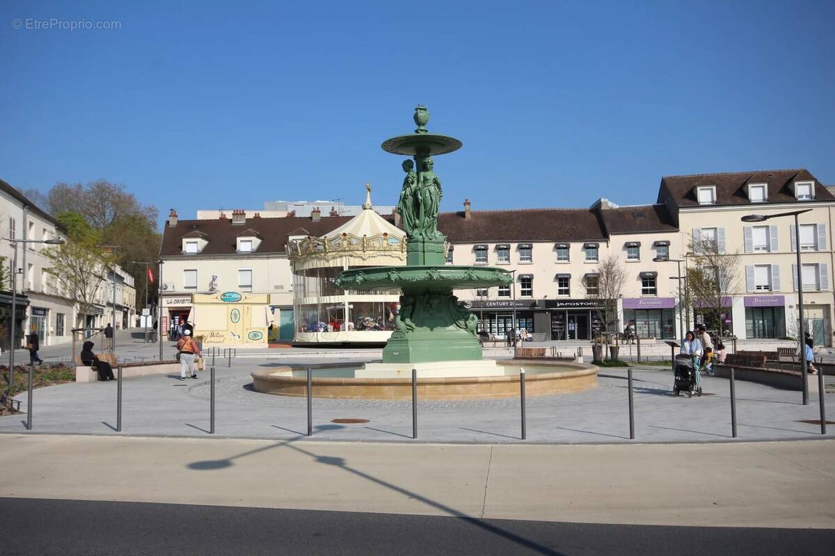 Commerce à MELUN