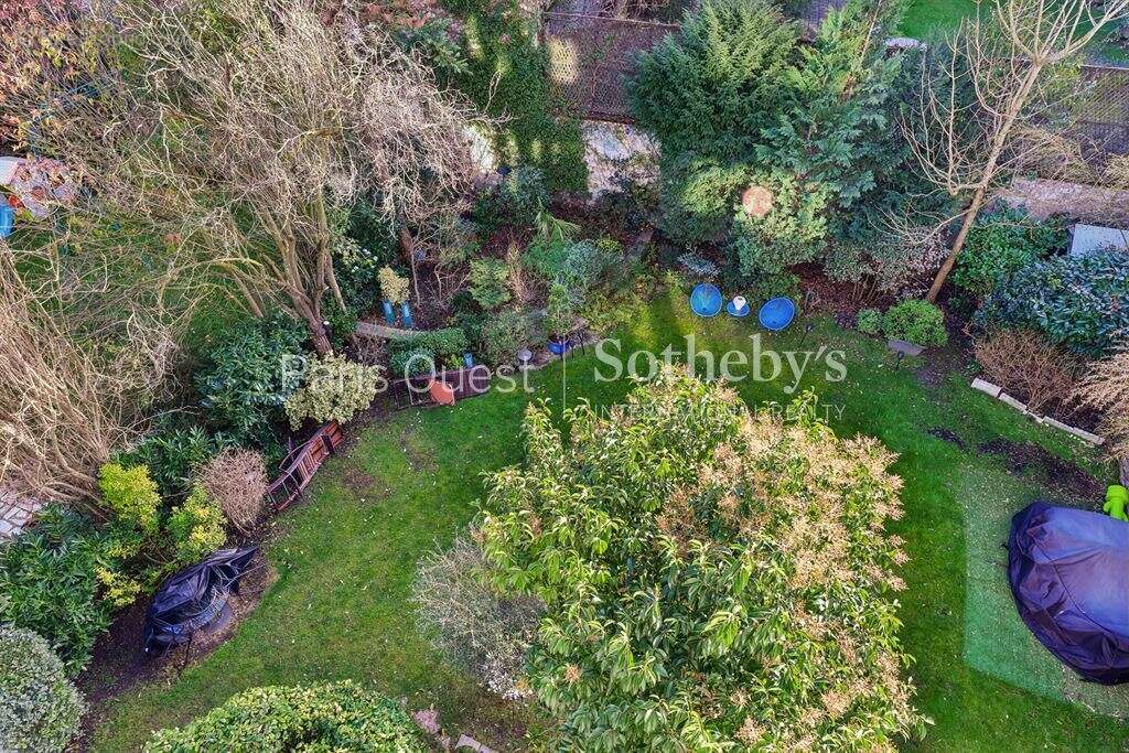 Appartement à NEUILLY-SUR-SEINE