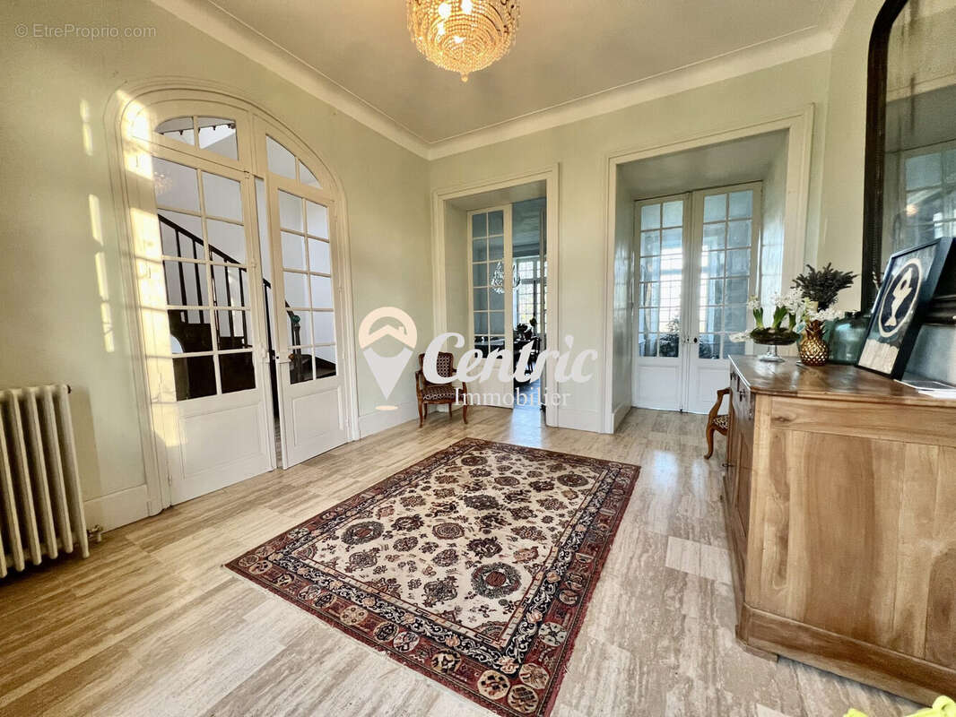 Autre à SAINT-MESMIN