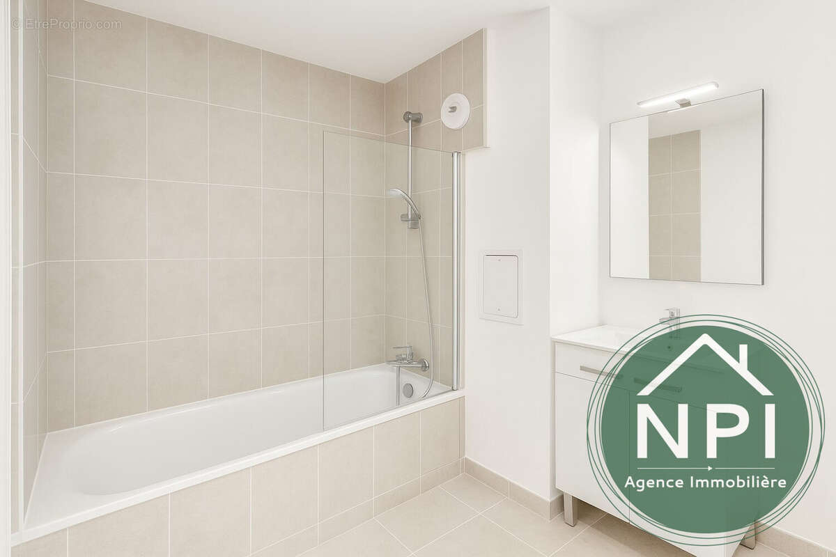 Appartement à VAUX-LE-PENIL