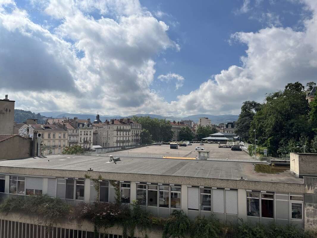 Appartement 470 m² à Saint-Etienne  - photo 3