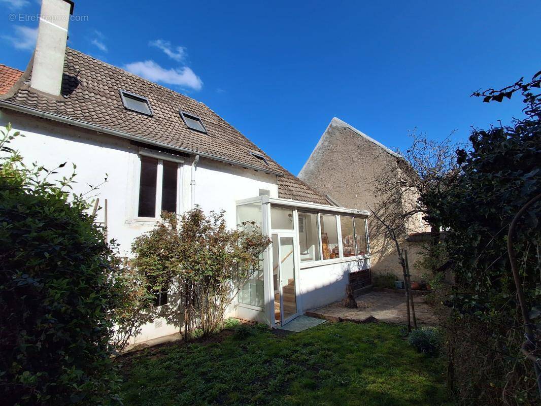 Maison à COSNE-COURS-SUR-LOIRE