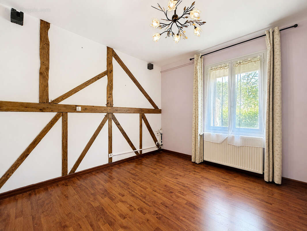 Maison à CURCIAT-DONGALON