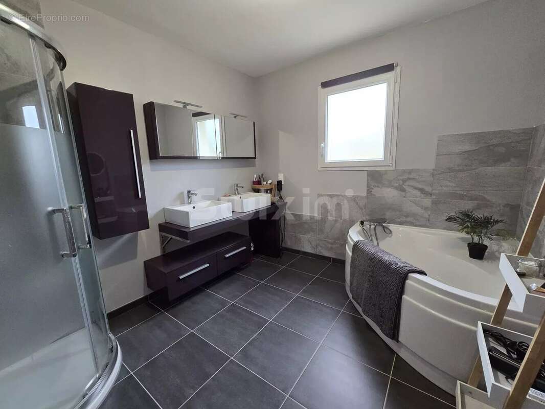 Maison à SAINT-GERMAIN-DU-BOIS