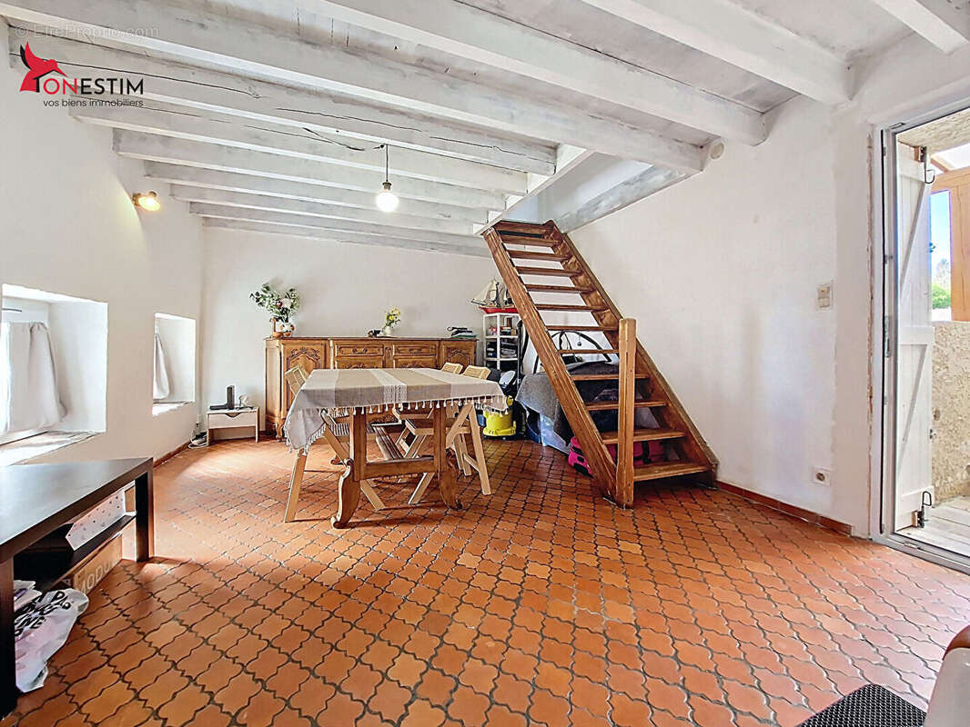 Maison à SAINT-GEORGES-HAUTE-VILLE