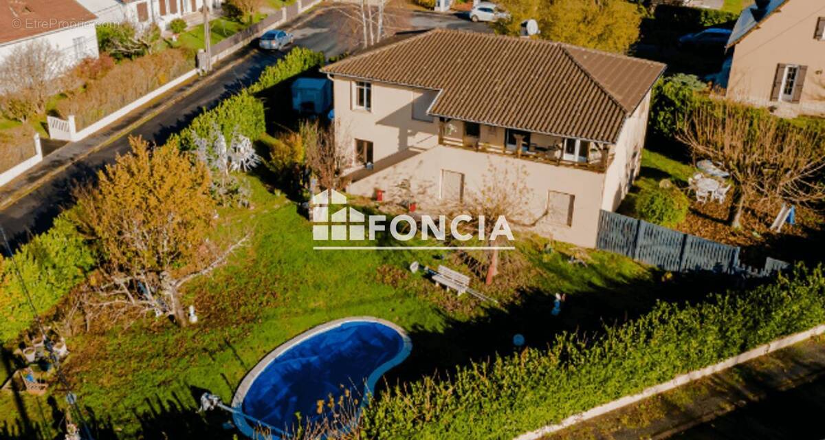 Maison à PRIGONRIEUX