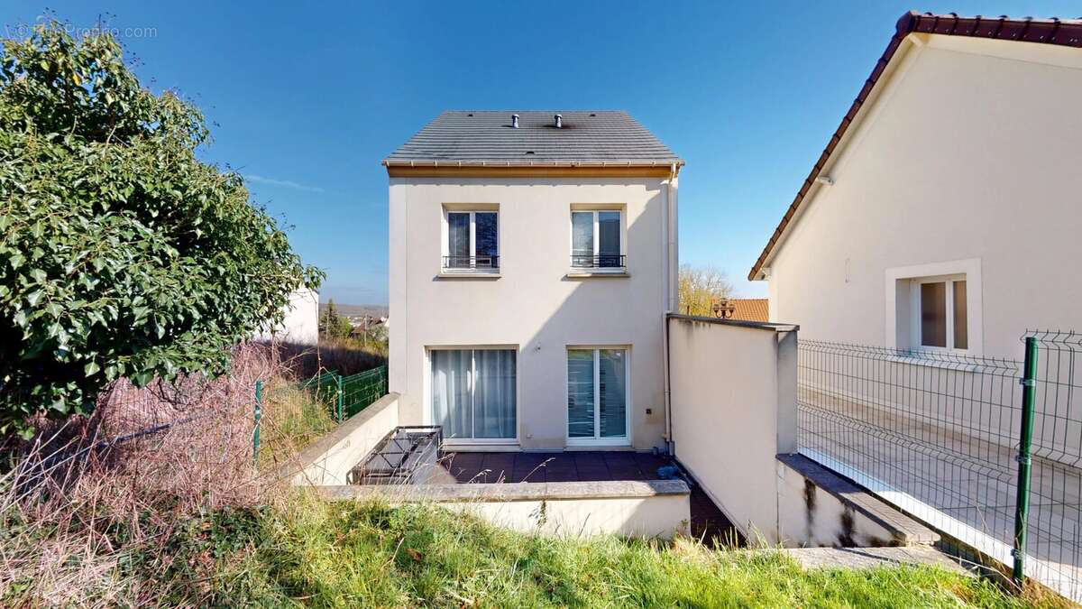 Maison 100 m² à Montfermeil  - photo 8