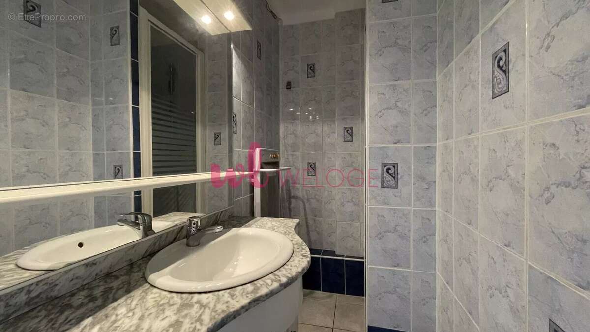 Appartement à SAINT-GENIS-LAVAL