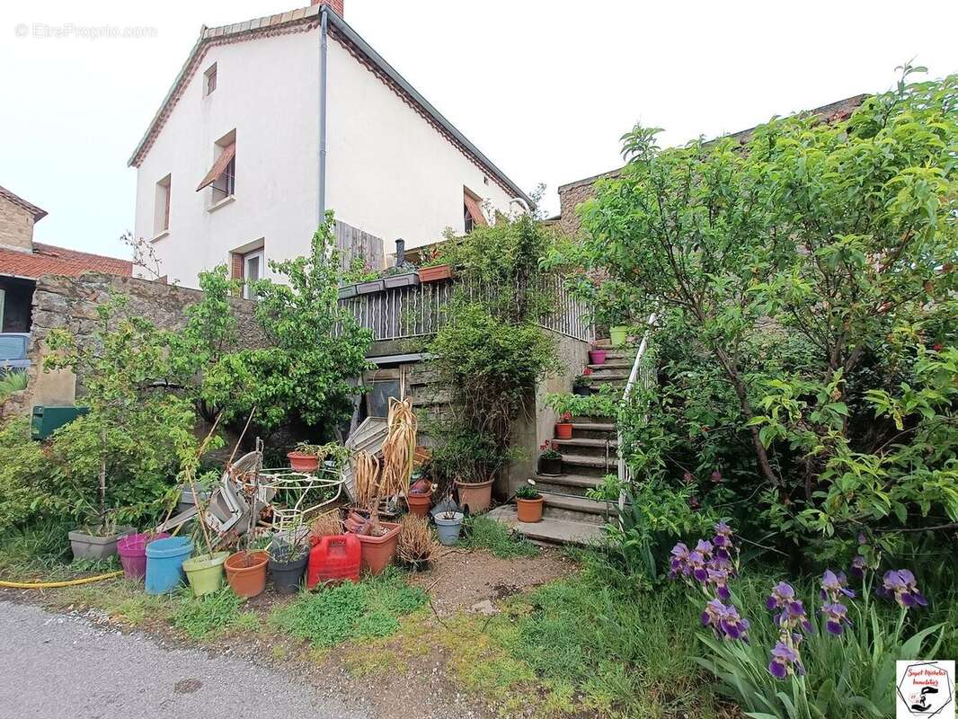Maison à COLOMBIER-LE-VIEUX