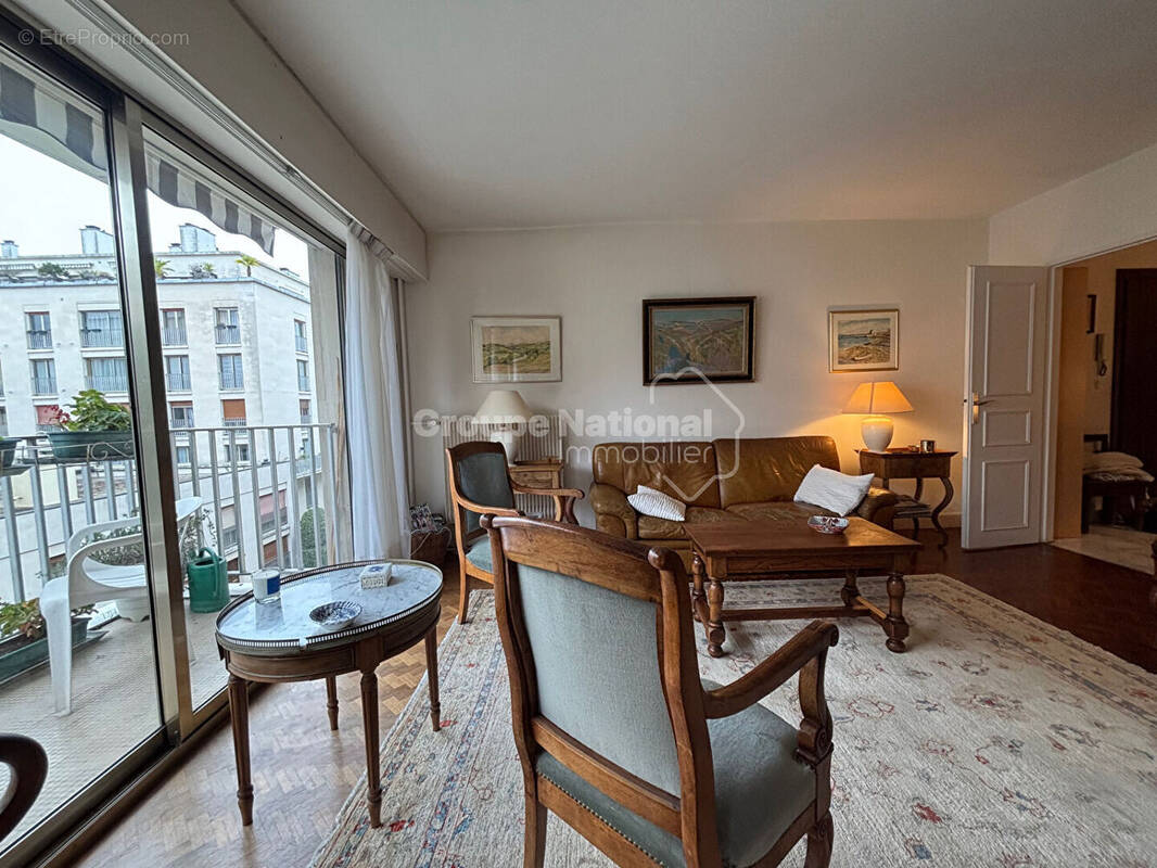 Appartement à VERSAILLES