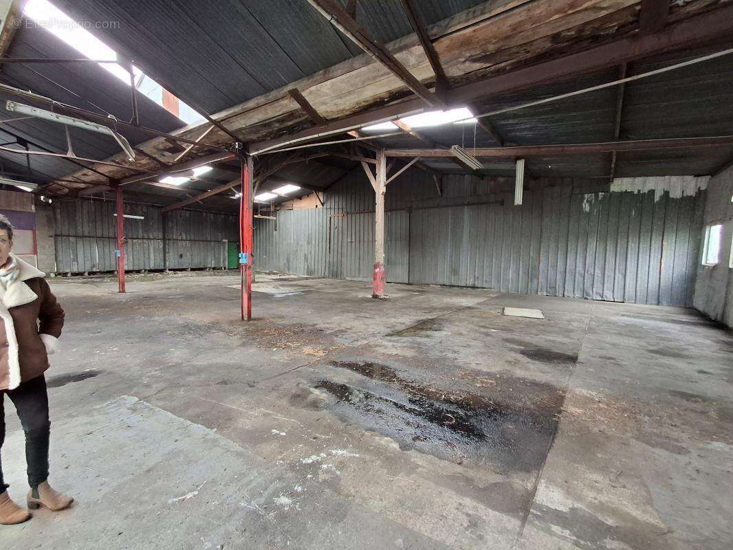Parking à LOUISFERT