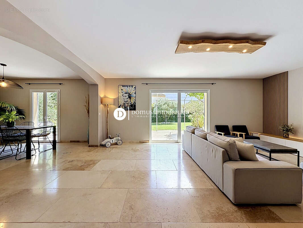 Maison 130 m² à Saint-Saturnin-Les-Avignon  - photo 8