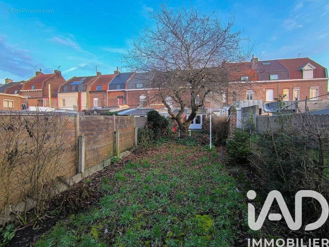 Photo 2 - Maison à LA CHAPELLE-D'ARMENTIERES