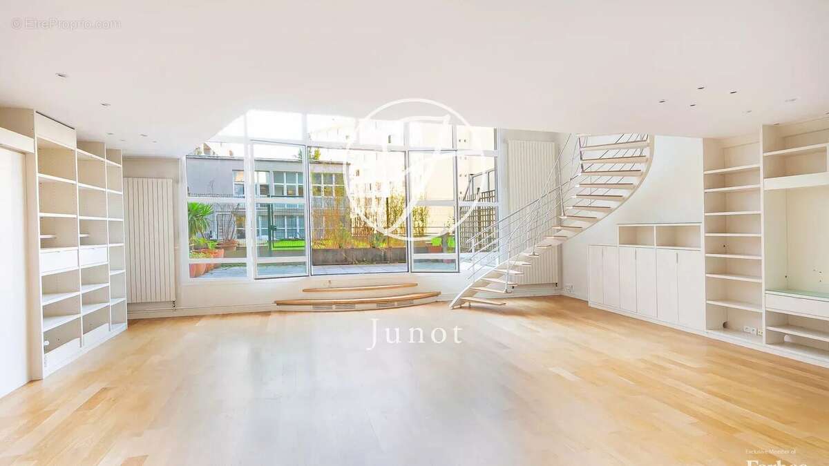 Appartement à PARIS-19E