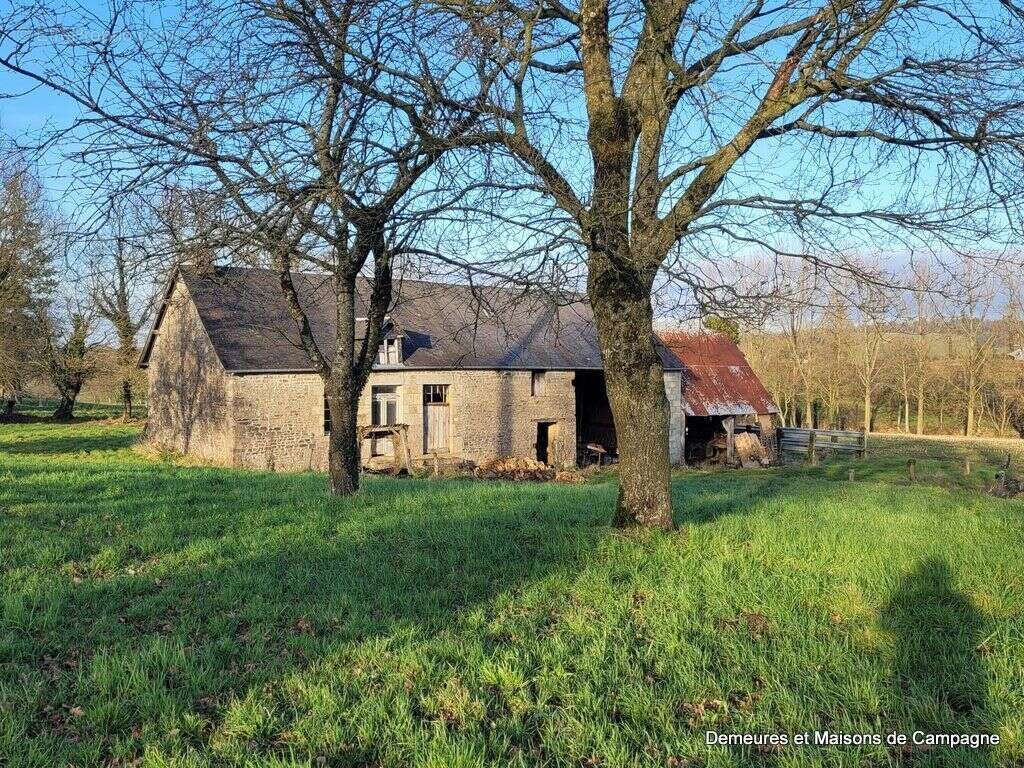 Maison à SAINT-HILAIRE-DU-HARCOUET