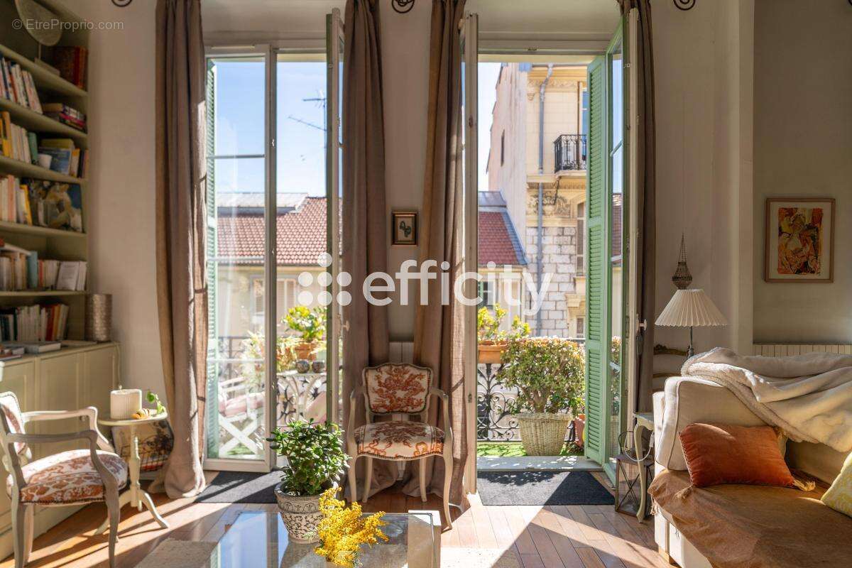 Appartement à NICE