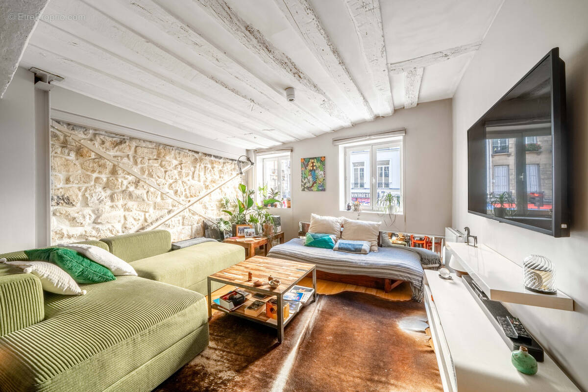 Appartement à PARIS-3E