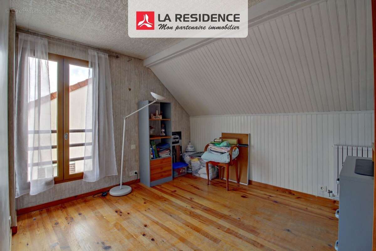 Maison à LES MUREAUX