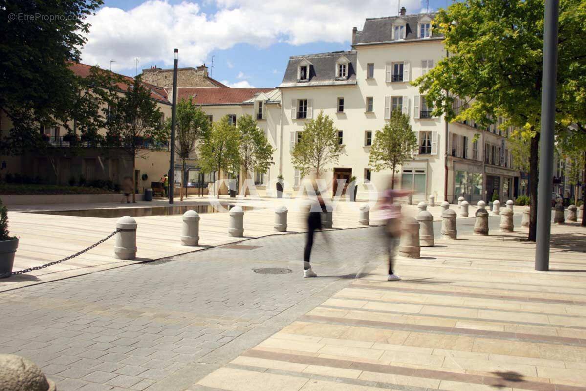 Appartement à CHARENTON-LE-PONT