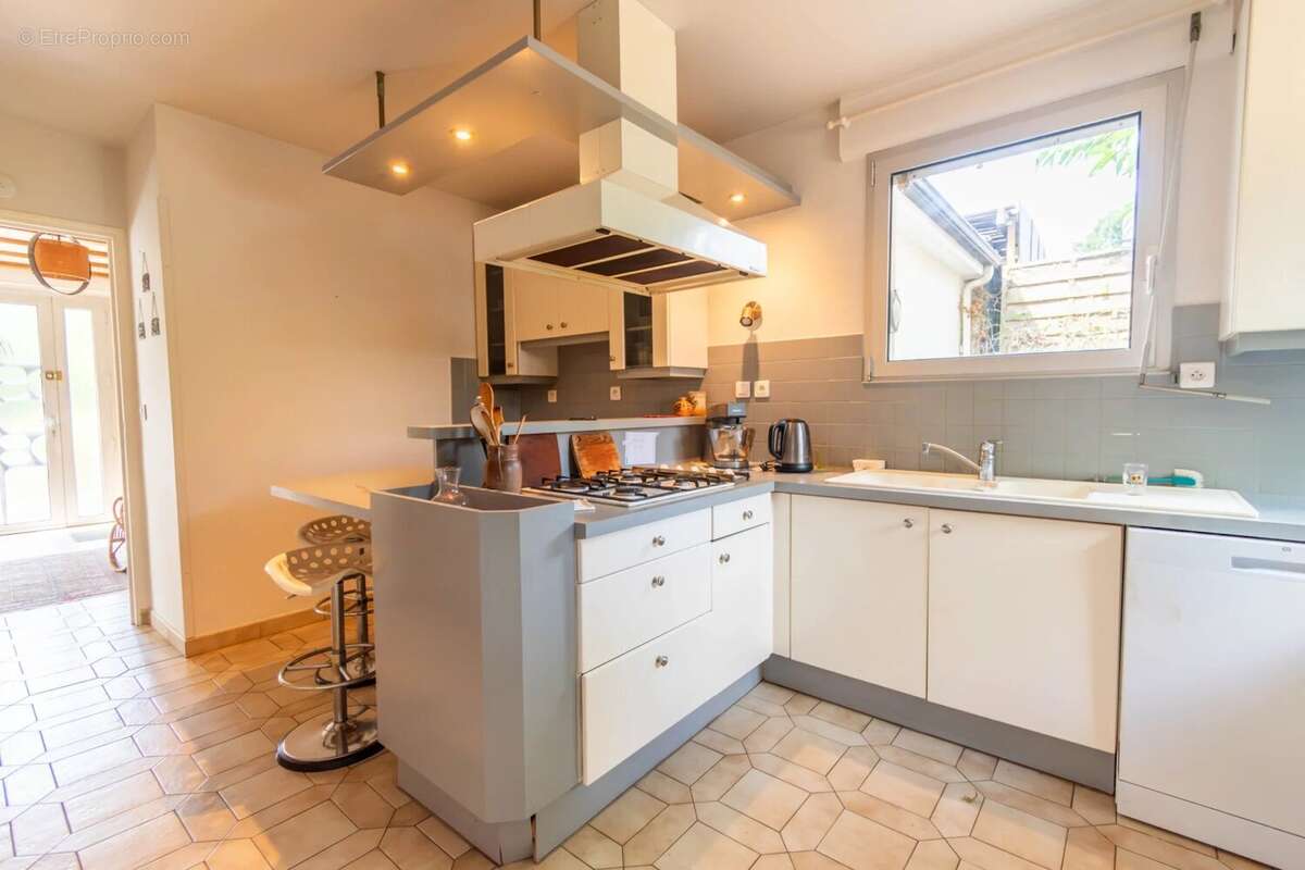 Maison 130 m² à Montmorency  - photo 7