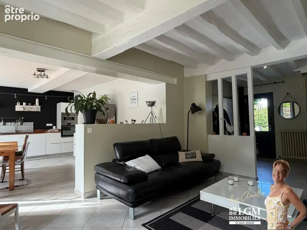 Élégance & volumes — une maison familiale de 220 m²- 4 chambres - photo 4