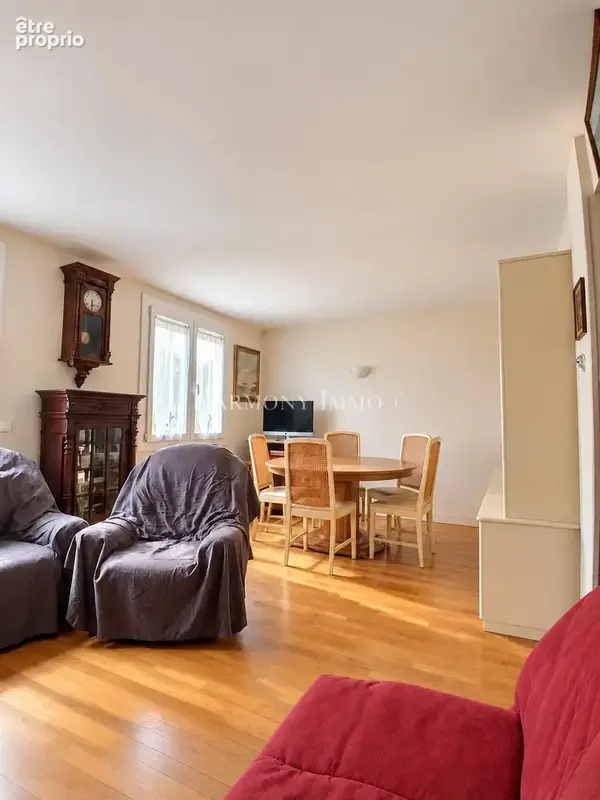 Maison de 80 m2 avec terrain de 322 m2 et garage - photo 3