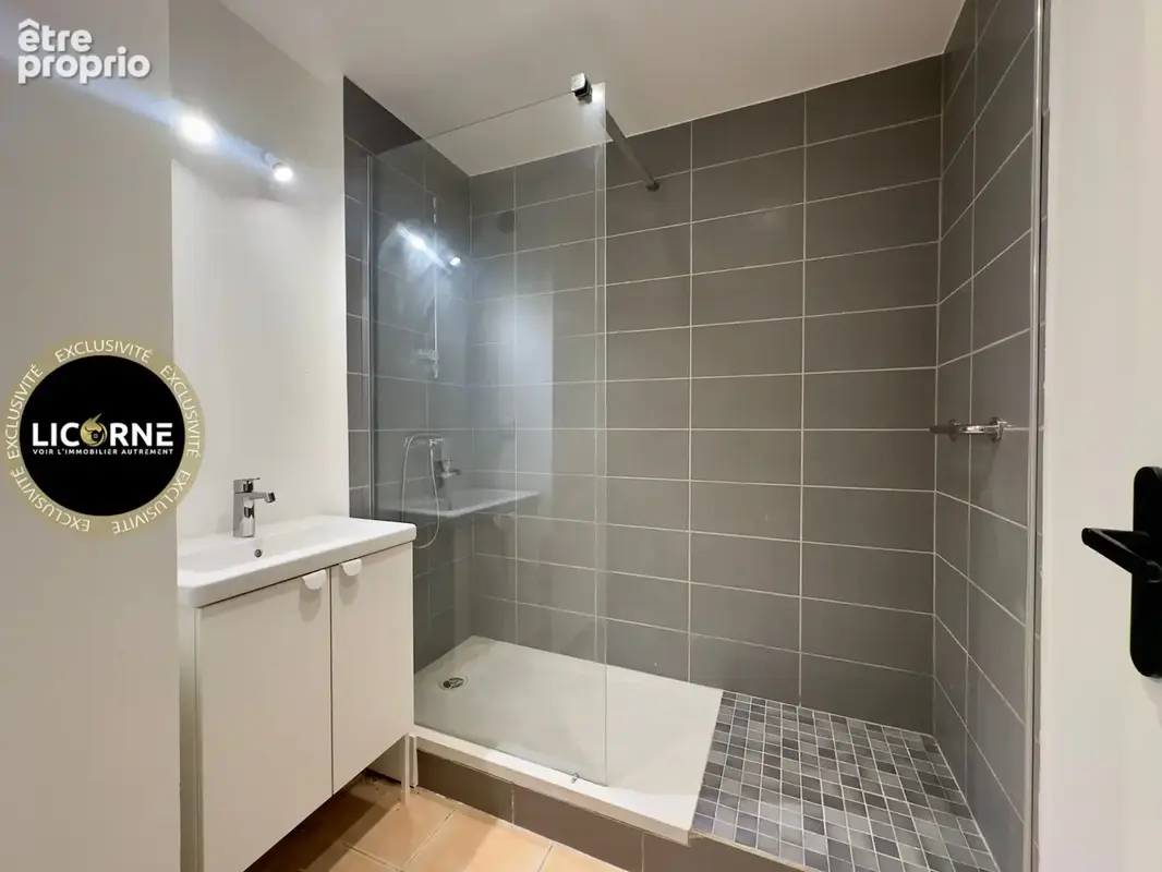 Appartement 1 pièce 29 m² à vendre à Pertuis (84120) - photo 4