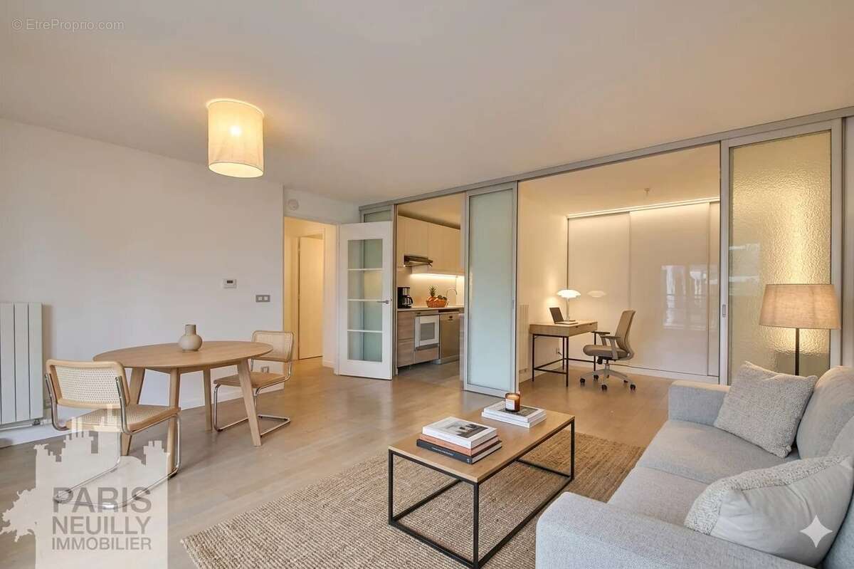 Appartement à PARIS-11E