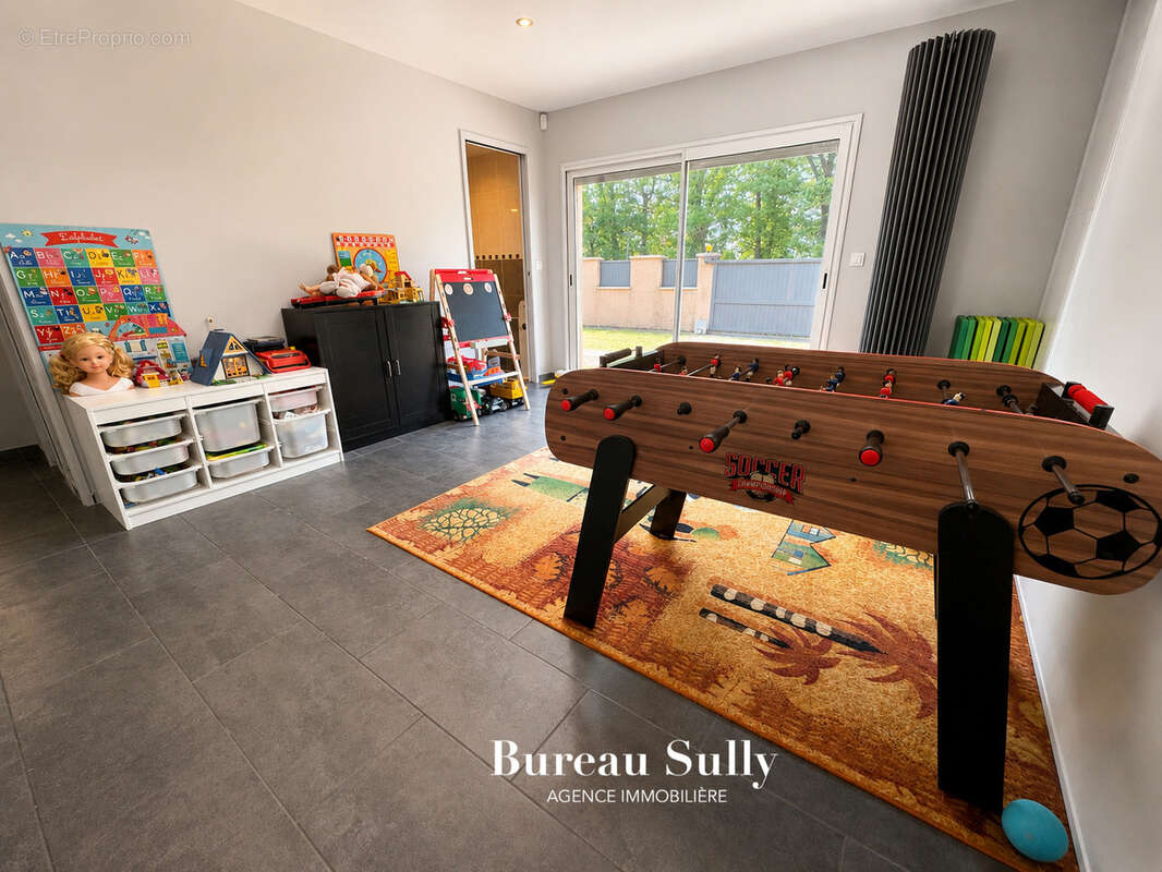 Jassans Riottier 01480 Maison 145 m2  4 chambres terrain 850 m2  piscine, garage, carport. - photo 12
