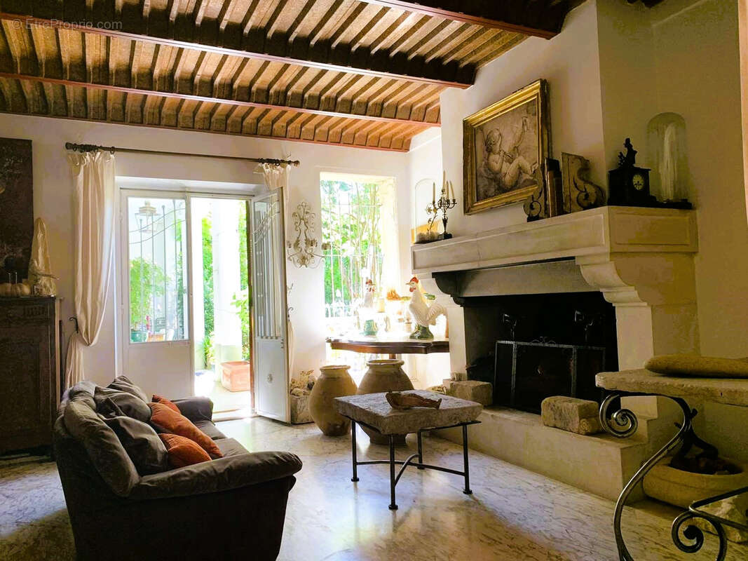 Maison à VAISON-LA-ROMAINE