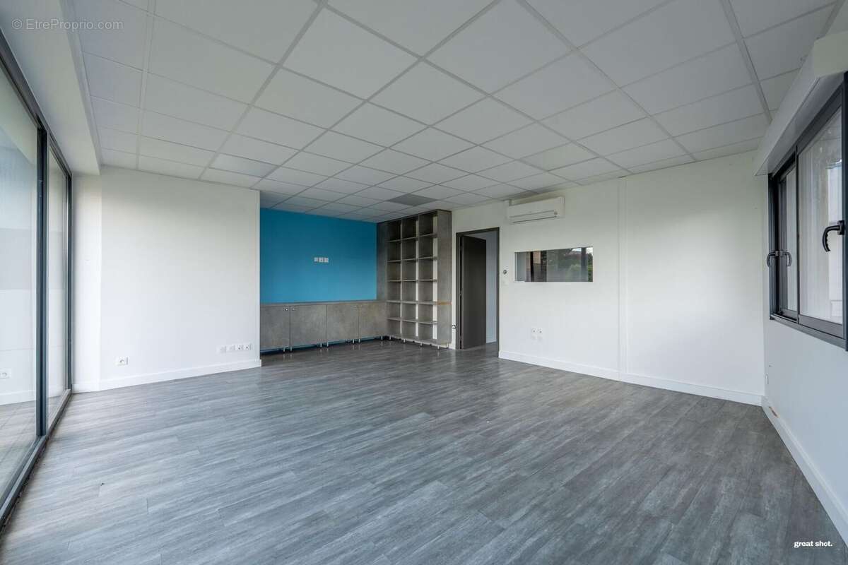 Photo 9 - Commerce à MONDOUZIL