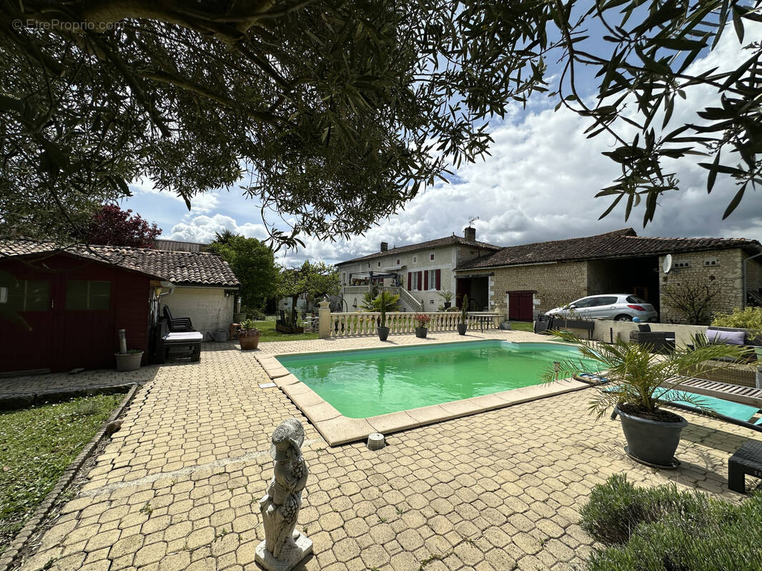 Maison à CHALLIGNAC