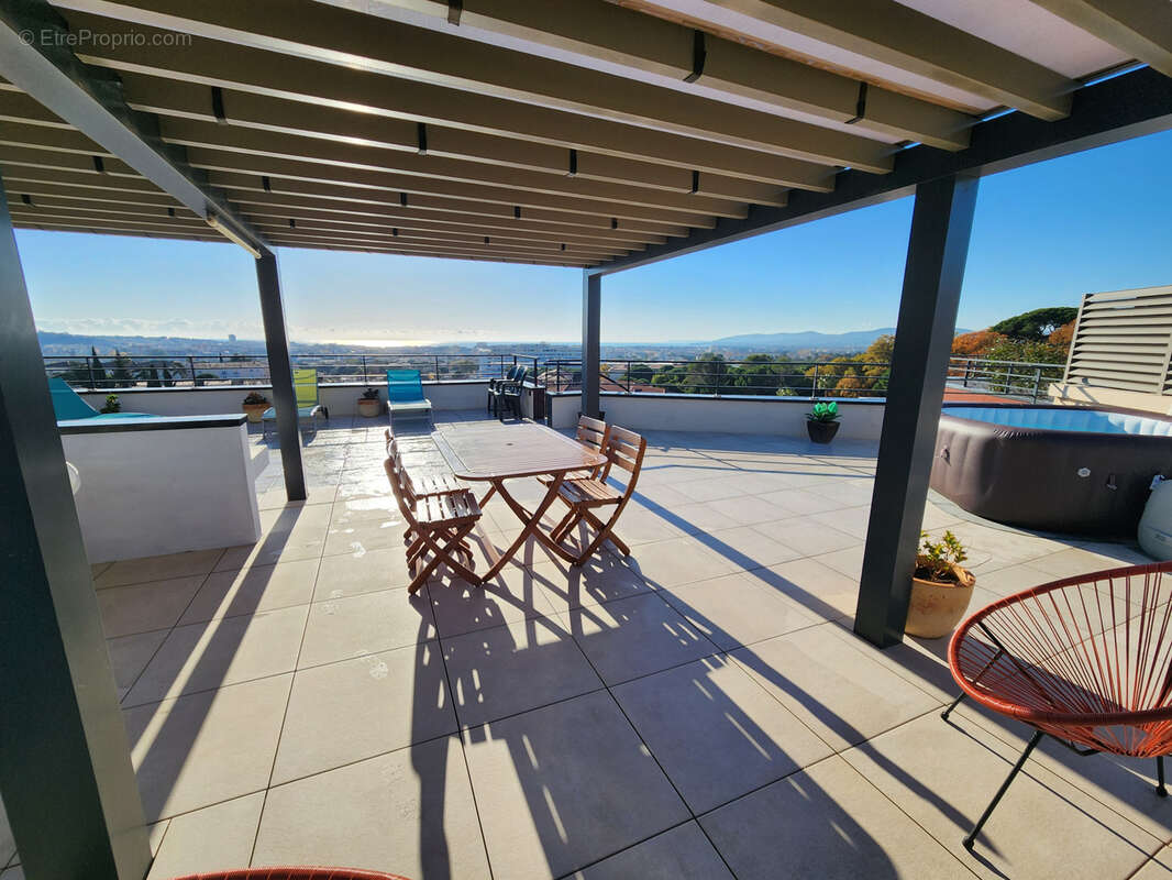 Appartement à FREJUS