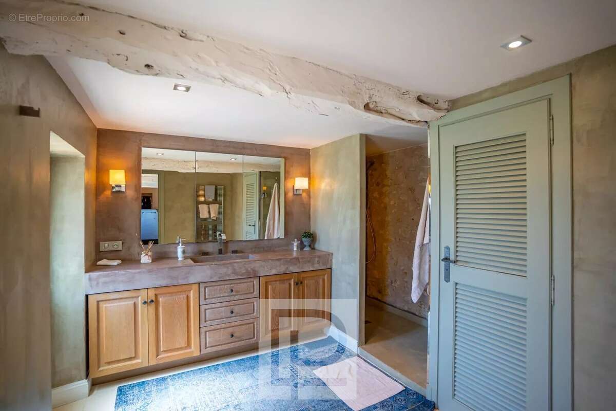 Maison à MOUGINS