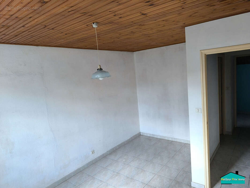 Maison à SAINT-URBAIN