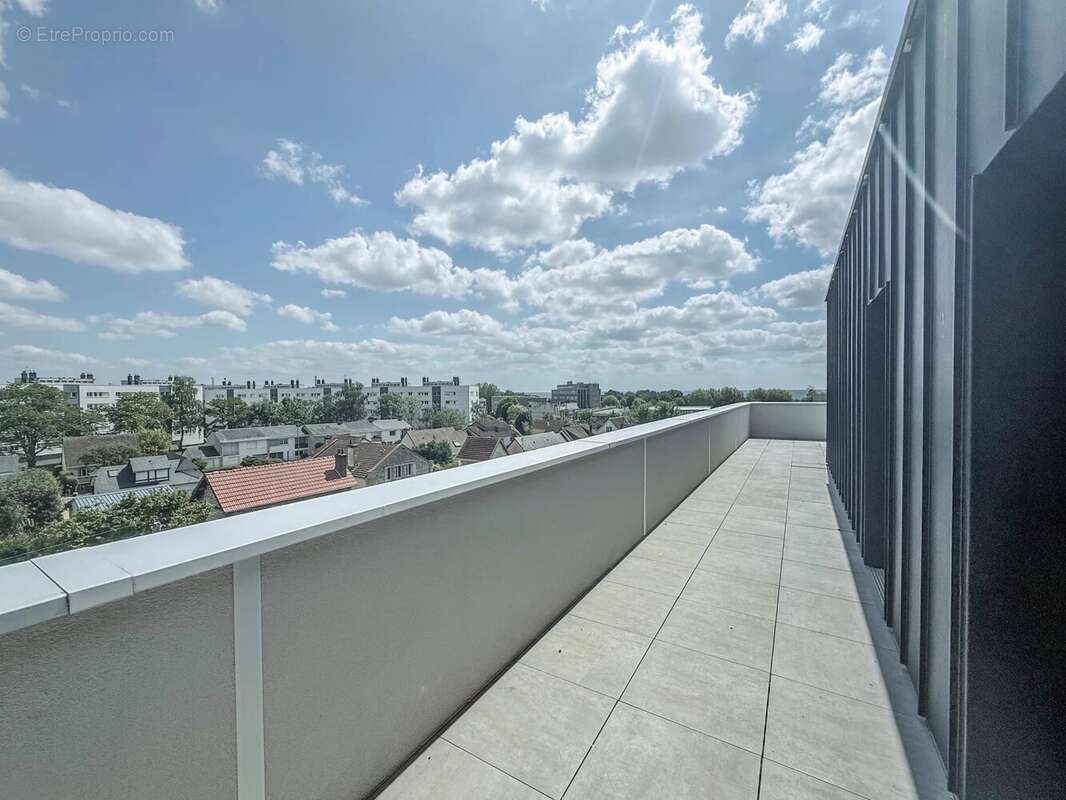 Appartement à MONT-SAINT-AIGNAN