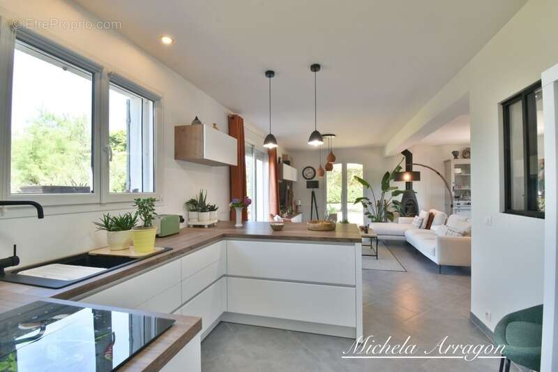 Maison familiale avec parc arboré de plus de 2 000 m² – Grange-sur-Lot - photo 19