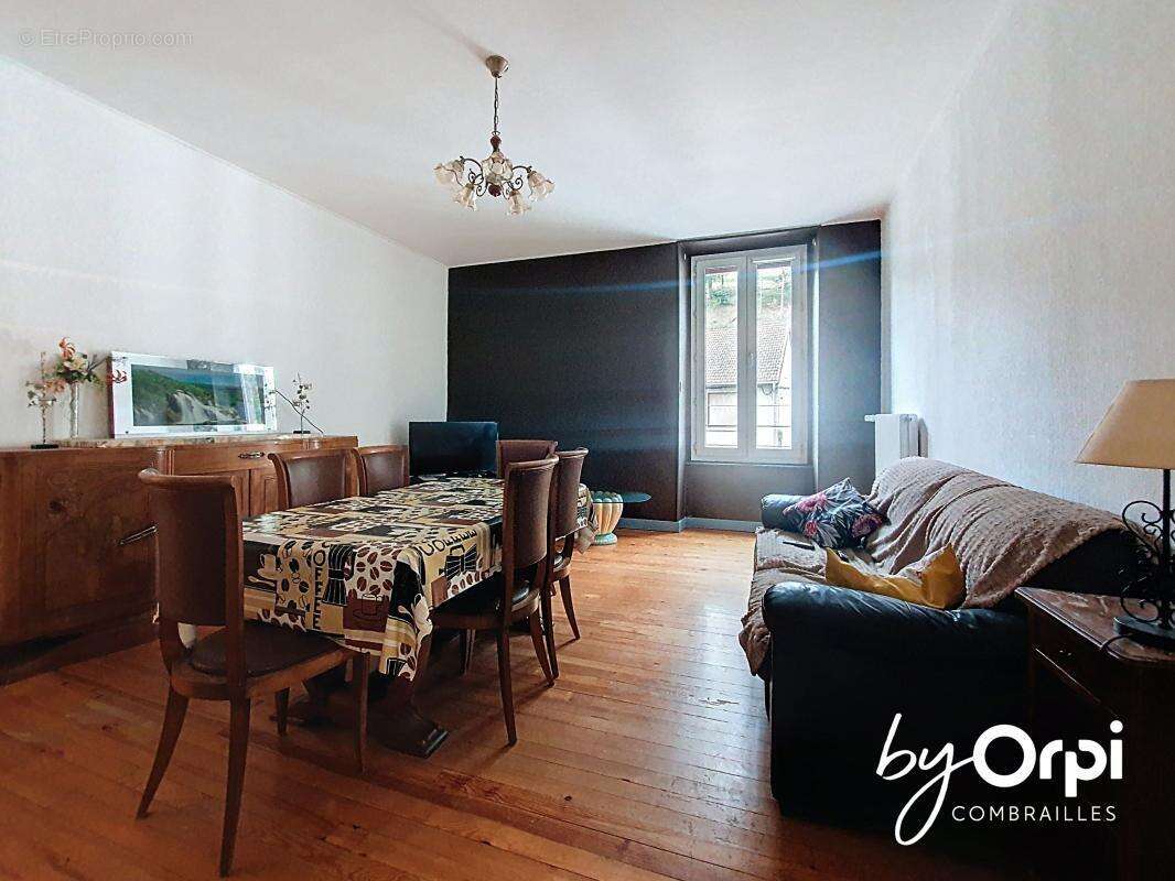 Appartement à PONTAUMUR