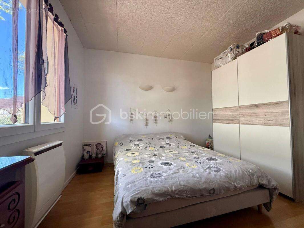 Pavillon familial de plain-pied 123 m², 4 chambres, terrain clos et arboré - photo 11