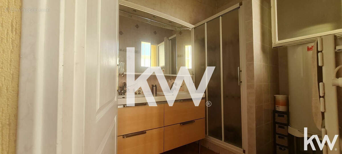 Appartement à LE CHAMBON-FEUGEROLLES