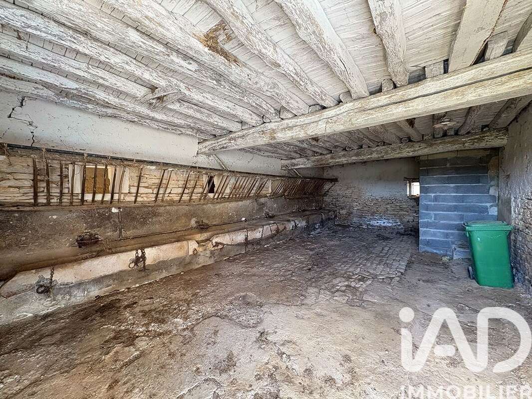 Maison 69 m² à Etais-La-Sauvin  - photo 8