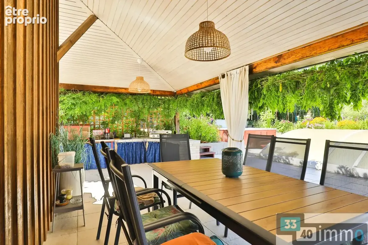 Salles centre - maison 150m2 + grange 100m2 - piscine & jacuzzi - 1800m2 - photo 17