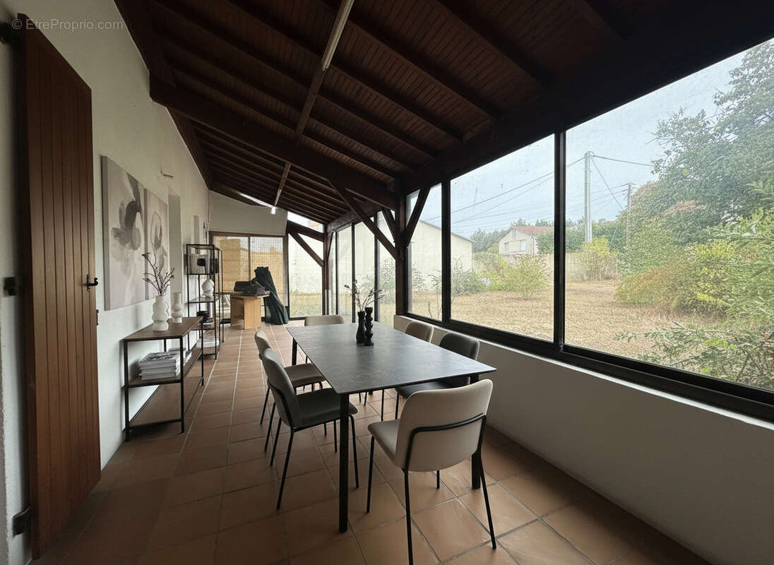 Maison à SAINT-YRIEIX-SUR-CHARENTE