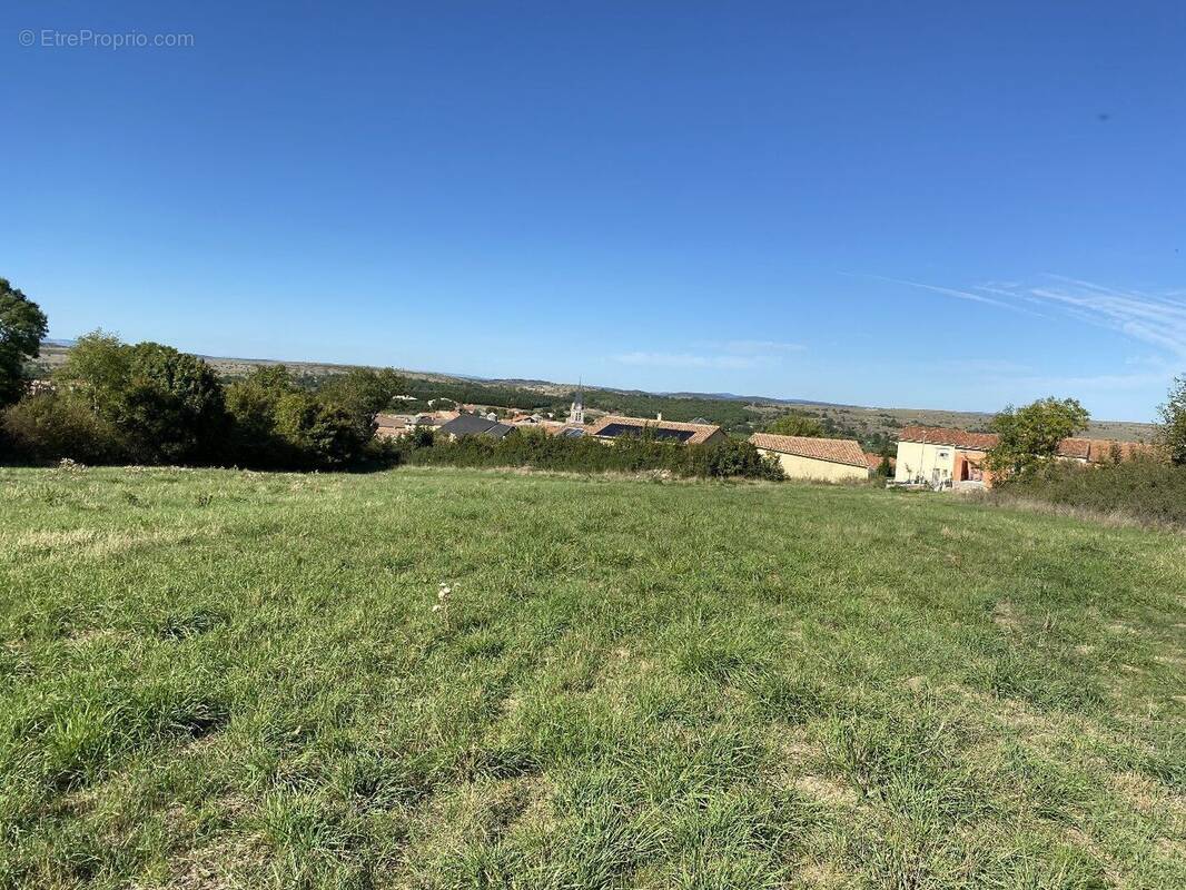 Terrain à LA CAVALERIE
